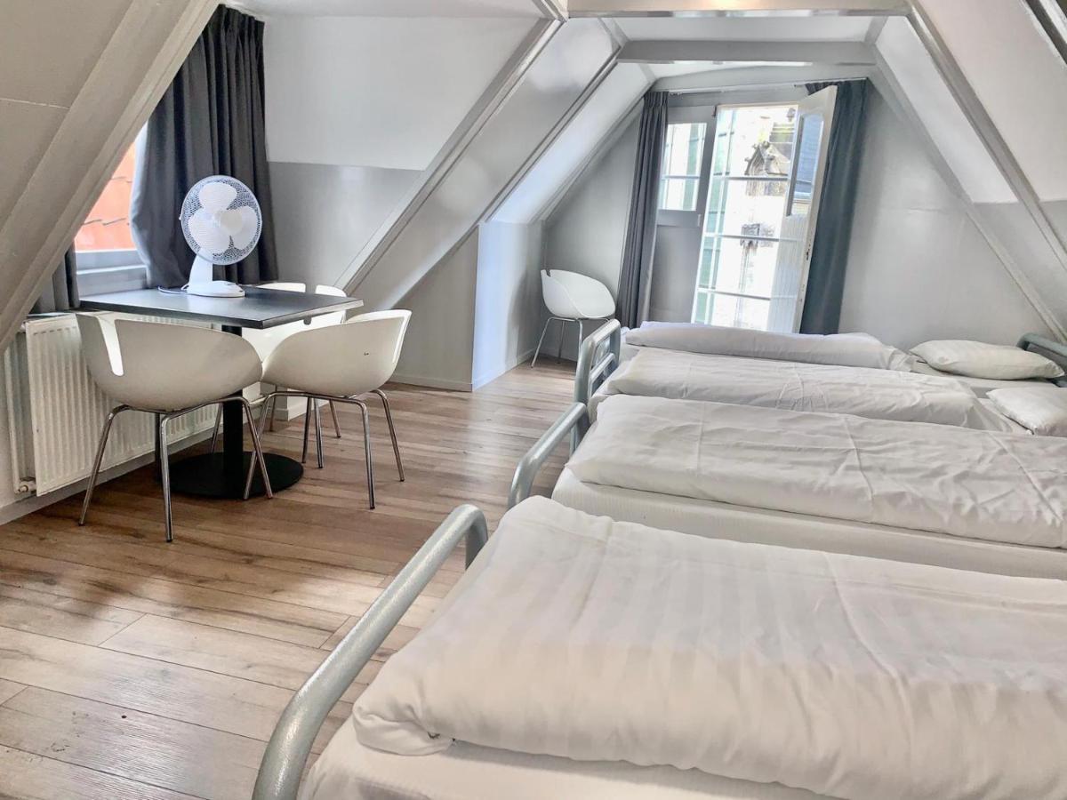 Quadruple Room with Shared Bathroom,1006554103:JPEG